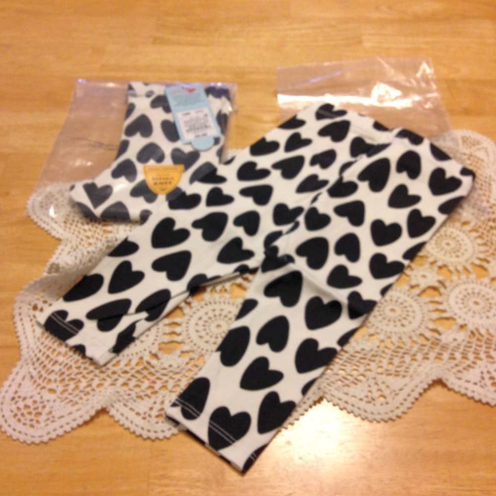 Cat & Jack hearts tights, black and white size 12 month - Picture 2 of 5